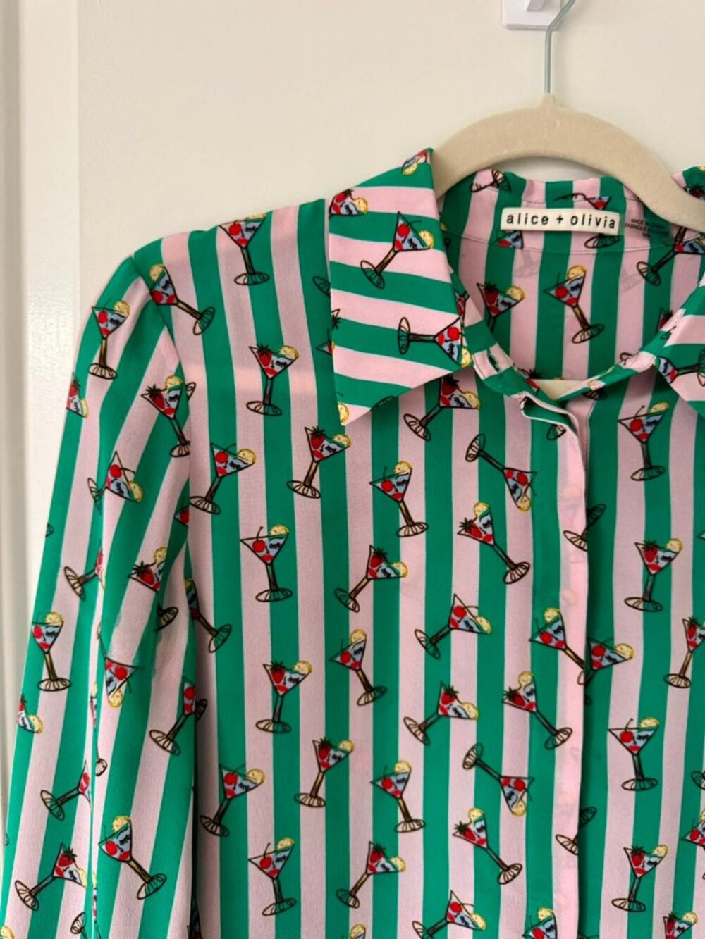 Alice + Olivia "Willa" Martini Print Silk Shirt - Picture 2 of 3